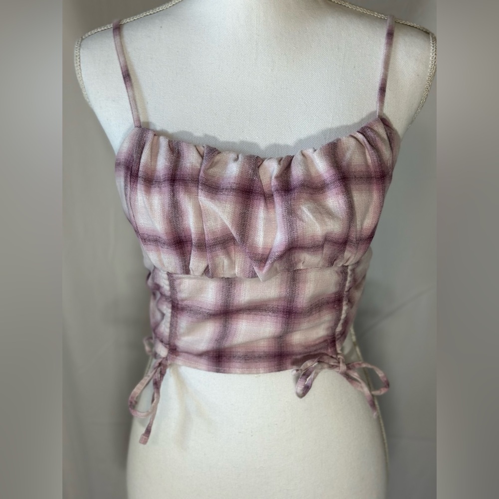 Aeropostale- crop top size:M